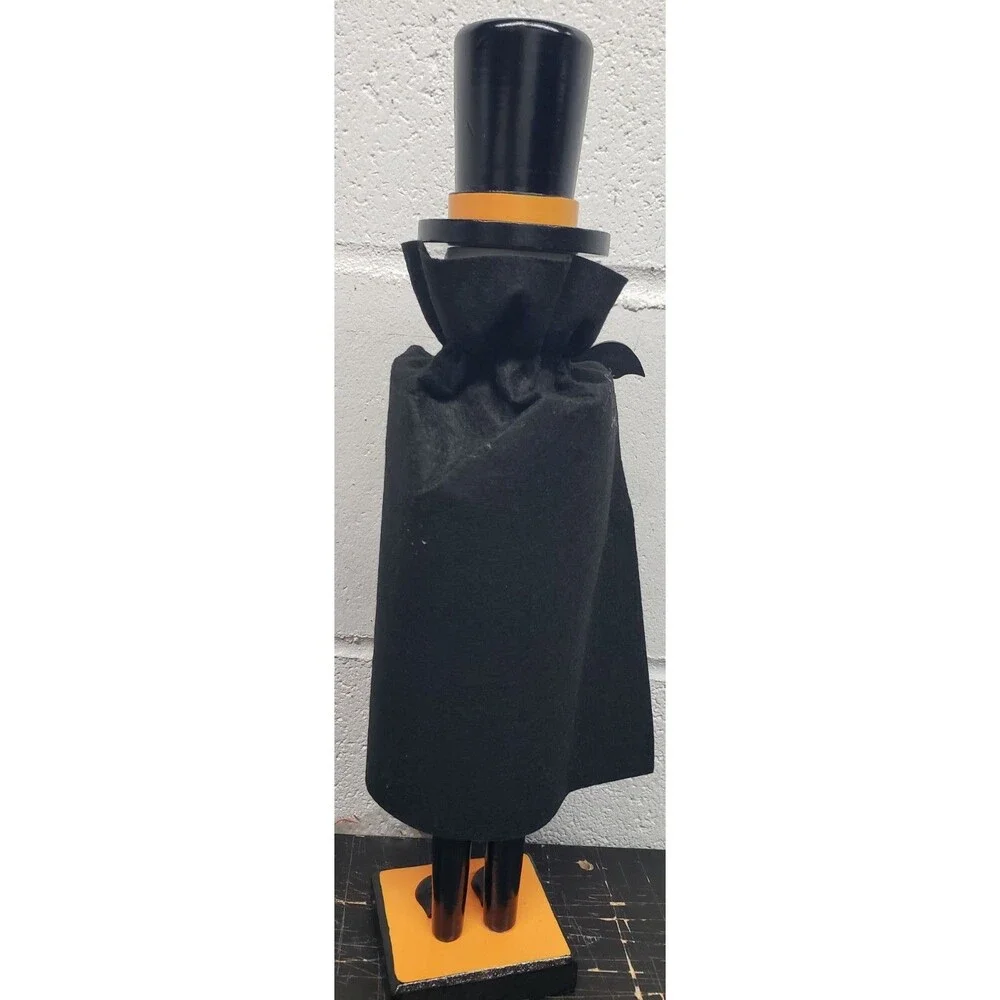 Wooden Nutcracker, 15